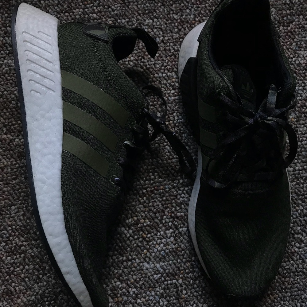 nmd r2 camo